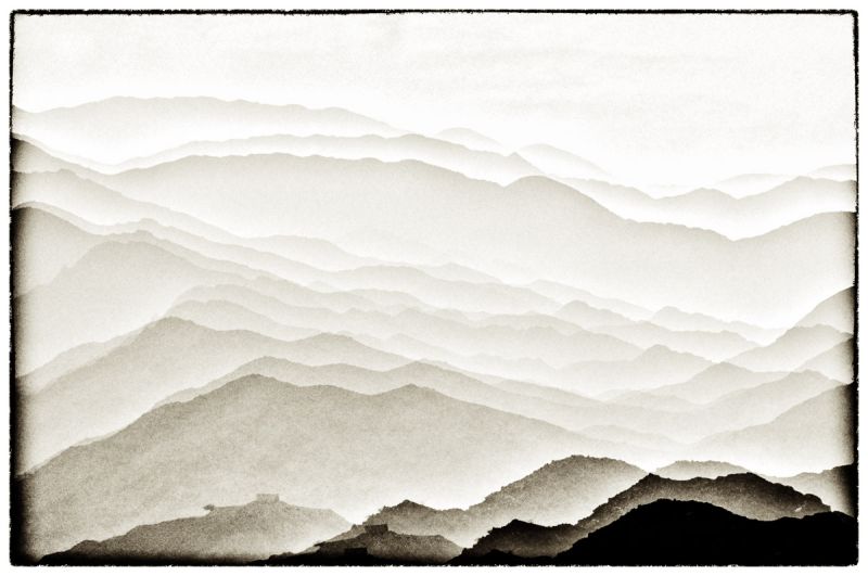 Al Ruman mountains - Série Glitches - Photo : © Sebastien Desnoulez